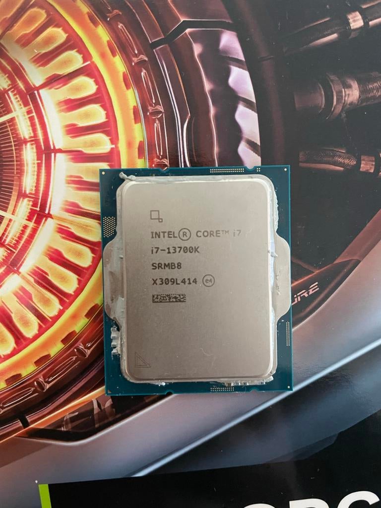 Intel Core i7-13700K Processor, Computers en Software, Processors, Ophalen of Verzenden, Zo goed als nieuw, 16-core, 4 Ghz of meer