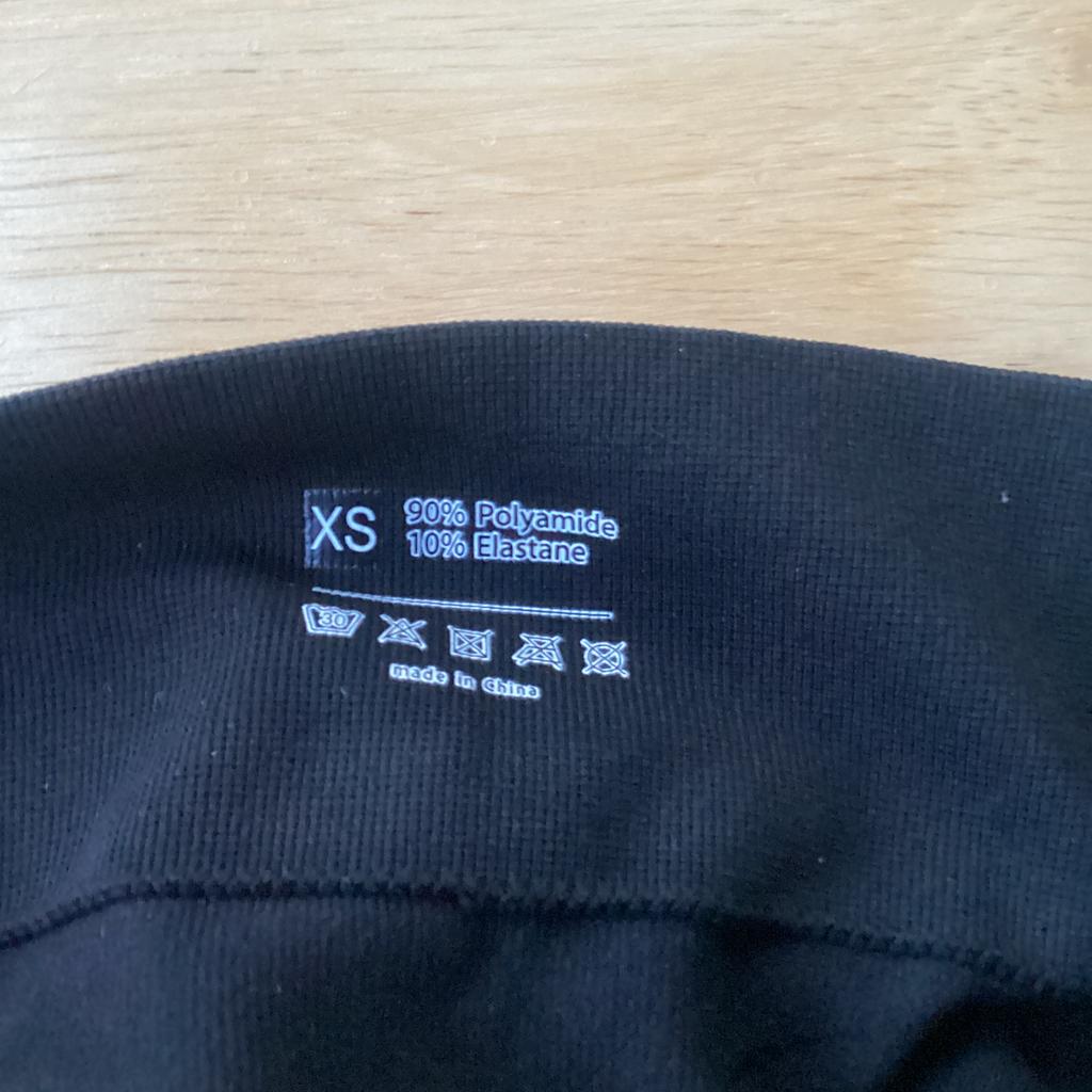 Nieuws sportkleding shirts en leggings maat XSenS, Ophalen of Verzenden, Nieuw, Overige kleuren