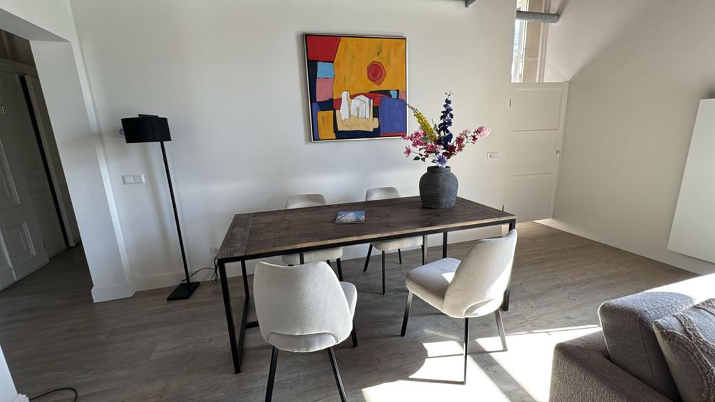 Eettafel met 4 stoelen - Nieuwstaat, Huis en Inrichting, Tafels | Eettafels, Zo goed als nieuw, 150 tot 200 cm, Vier personen