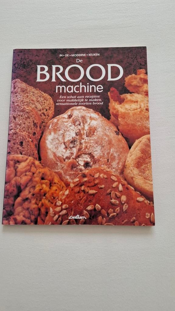 Brood bakken met de broodbakmachine, Ophalen of Verzenden, I. Camps; F. de Pijper
