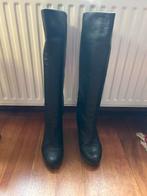 Zwart Leren Ugg Kniehoge Laarzen met Sleehak, Hoge laarzen, Zwart, Ophalen of Verzenden, Zo goed als nieuw