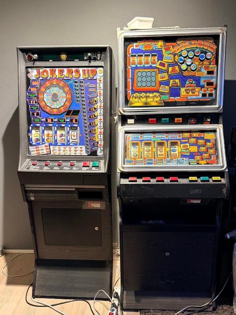 2 gokkasten – Jokers Up (werkend) + Gold Run (project), Verzamelen, Automaten | Gokkasten en Fruitautomaten, Gulden, Ophalen, Gebruikt