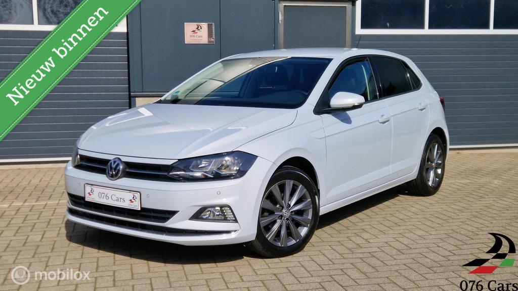 Volkswagen Polo 1.0 TSI Highline CARPLAY PDC SILVERWHITE DEA, Auto's, Voorwielaandrijving, 1063 kg, 95 pk, Wit
