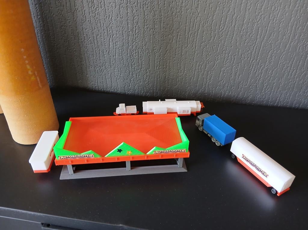 Autoscooter modelbouw op schaal, Hobby en Vrije tijd, Ophalen of Verzenden, Nieuw, 1:32 tot 1:50