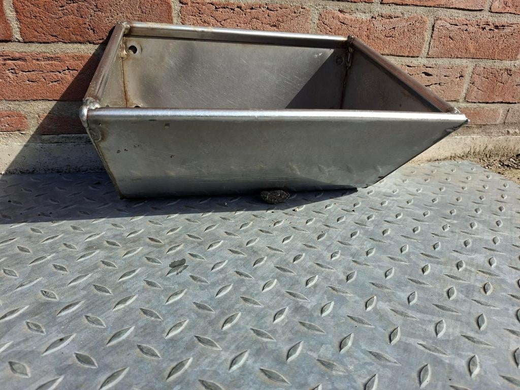 RVS voertroggen, Ophalen, Gebruikt