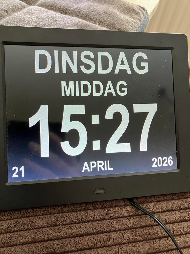 Dementie Klok Senioren Klok met Tijd, Datum en Dagaanduiding, Huis en Inrichting, Woonaccessoires | Klokken, Zo goed als nieuw