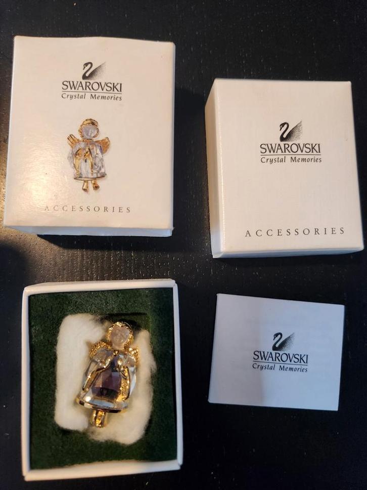 Swarovski Engel Crystal Memories Broche, Verzamelen, Swarovski, Zo goed als nieuw, Figuurtje, Ophalen of Verzenden