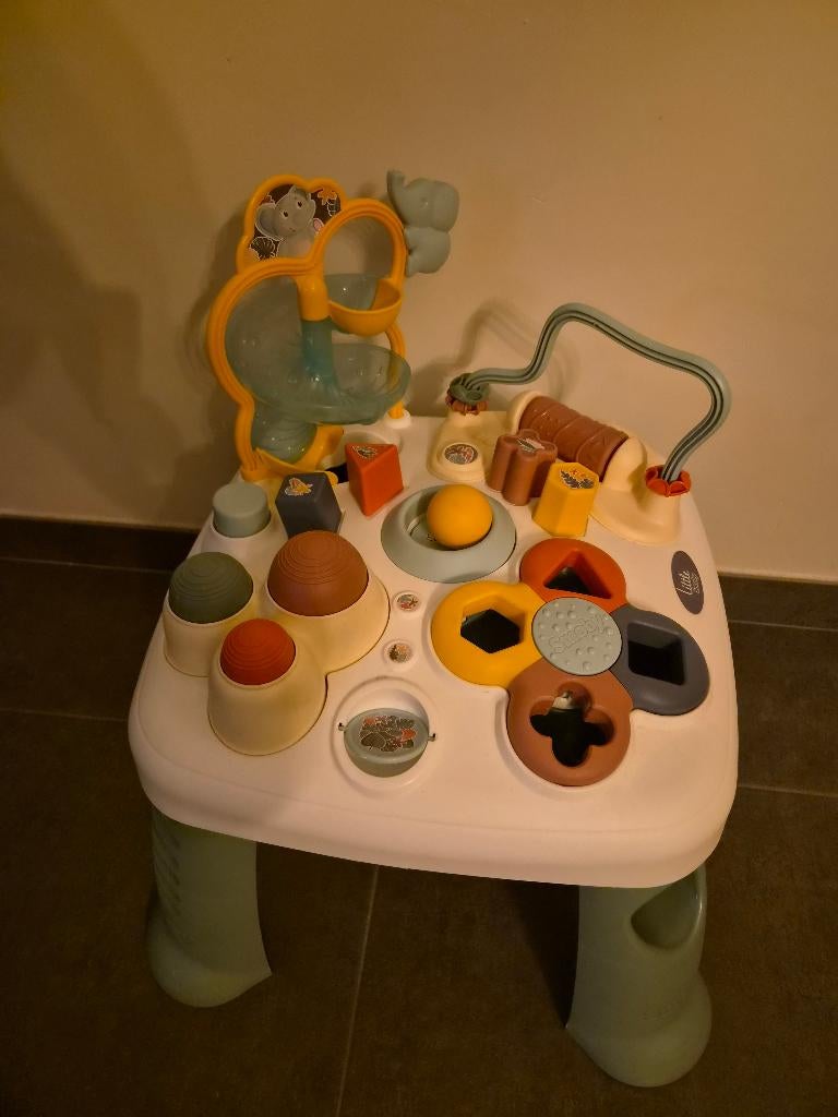 Kinder speeltafel little smoby, Ophalen, Zo goed als nieuw