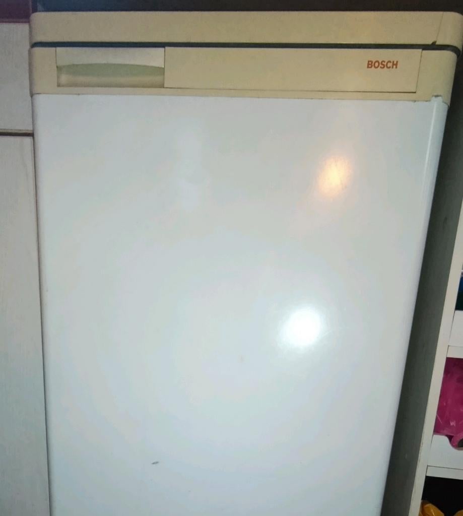 Oudere Bosch koelkast met vriesvak - ruilen voor wasmachine, Witgoed en Apparatuur, Koelkasten en IJskasten, Ophalen of Verzenden
