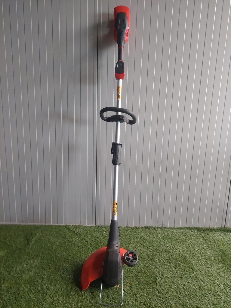 Husqvarna 110iL Grastrimmer - Nieuw (excl. accu/lader), Tuin en Terras, Grastrimmers, Ophalen, Nieuw, Accu, Husqvarna