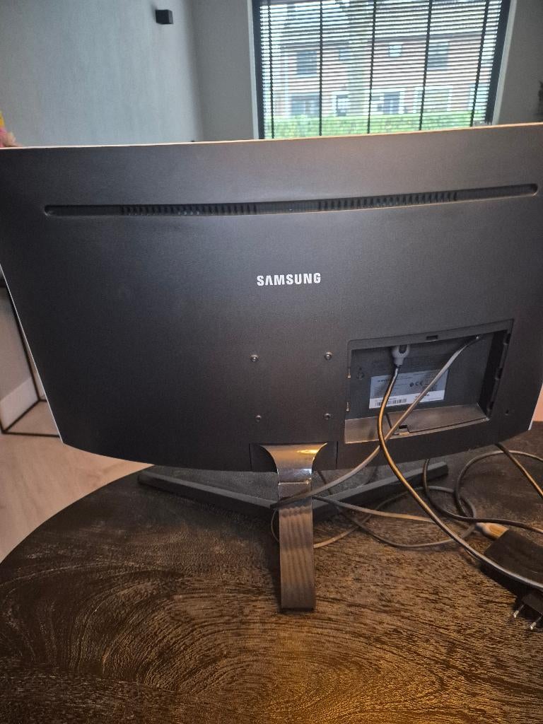 Samsung 144hz monitor, Computers en Software, Monitoren, 101 t/m 150 Hz, In hoogte verstelbaar, Full HD, Ophalen