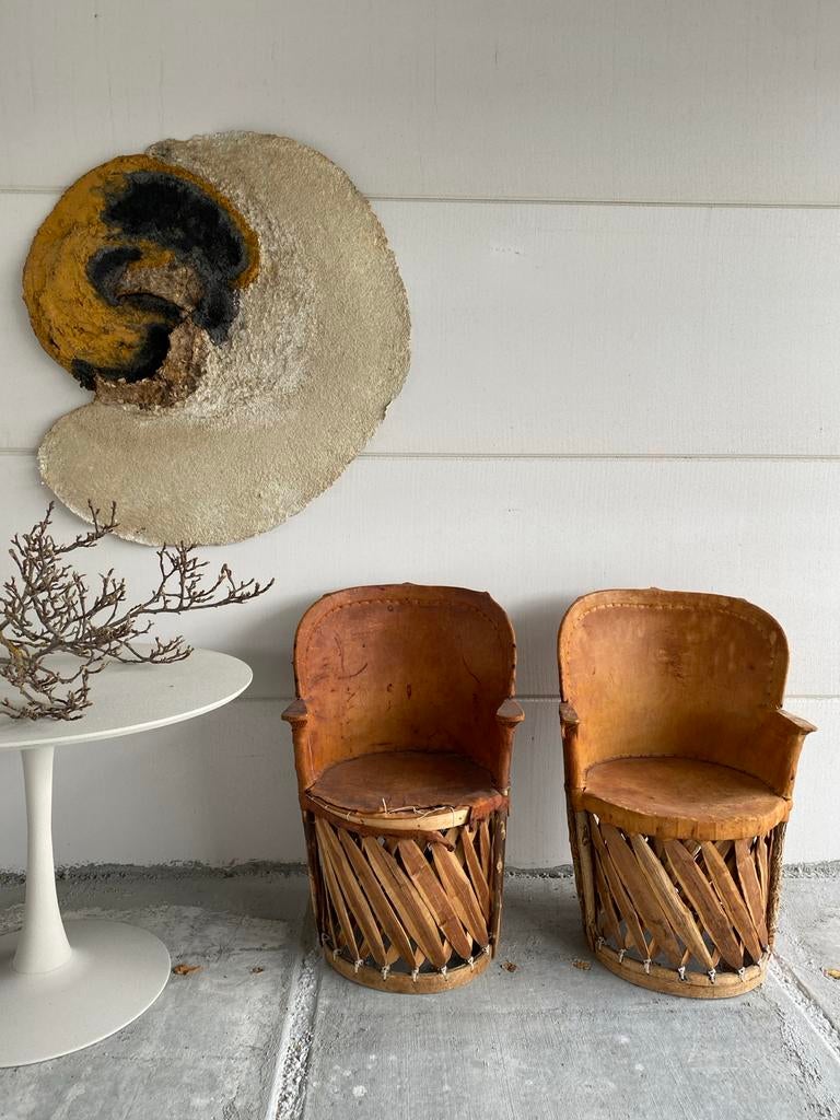 Vintage stoelen. 2 stuks / Mexicaanse Equipal, Ophalen, Gebruikt, Minder dan 75 cm, 50 tot 75 cm