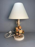 Goebel Hummel Tafellamp – Kinderen onder Boom, Verzamelen, Beelden en Beeldjes, Ophalen, Gebruikt, Hummel