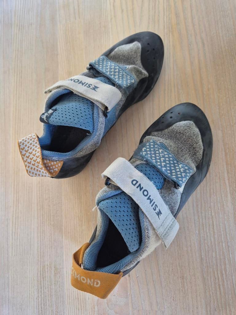 Klimschoenen maat 35 - half jaar gebruikt, Ophalen of Verzenden, Gebruikt, Klimsportschoenen