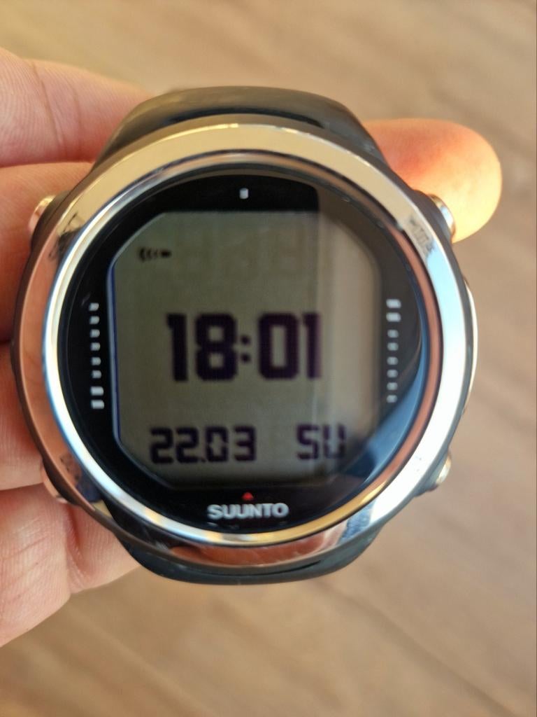 Suunto D4i duikhorloge met zender - Zo goed als nieuw!, Watersport en Boten, Duiken, Ophalen of Verzenden, Zo goed als nieuw, Duikcomputer