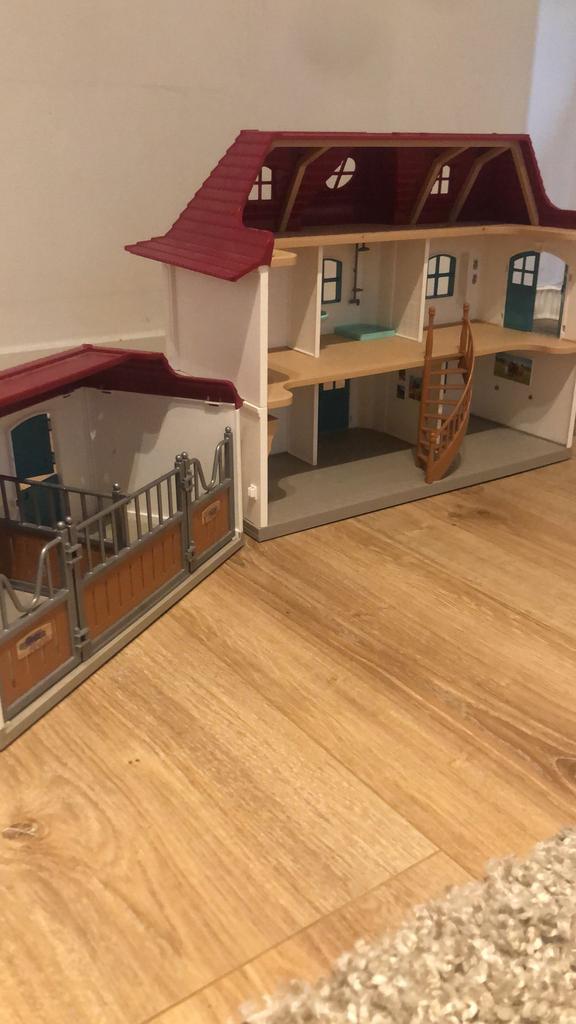 Schleich huis + stallen - horseclub, Ophalen of Verzenden, Zo goed als nieuw, Poppenhuis