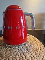 SMEG Rode Waterkoker 1.7L - Stijlvol en Functioneel, 1 tot 2 liter, Ophalen of Verzenden, Gebruikt, Draadloos