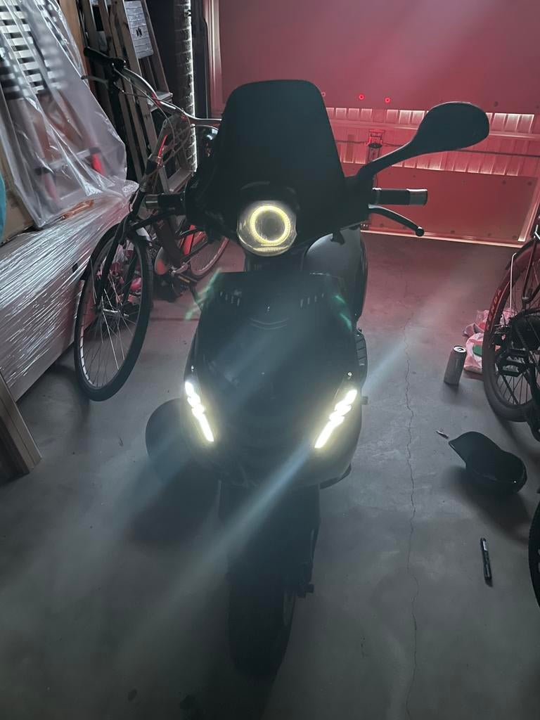 PIAGGIO ZIP 80CC 4T 2V, Fietsen en Brommers, Ophalen, Zip, Zo goed als nieuw, Benzine