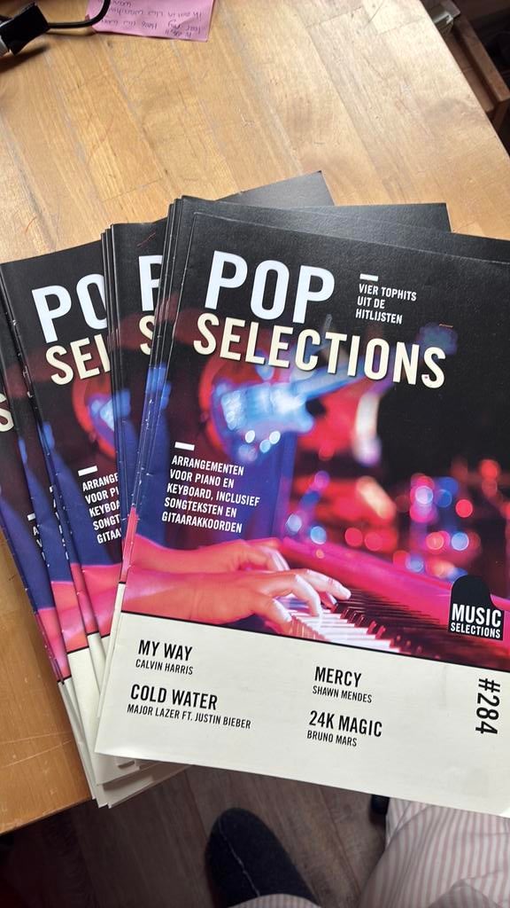 Bladmuziek pop selections, Ophalen of Verzenden, Zo goed als nieuw, Artiest of Componist, Populair