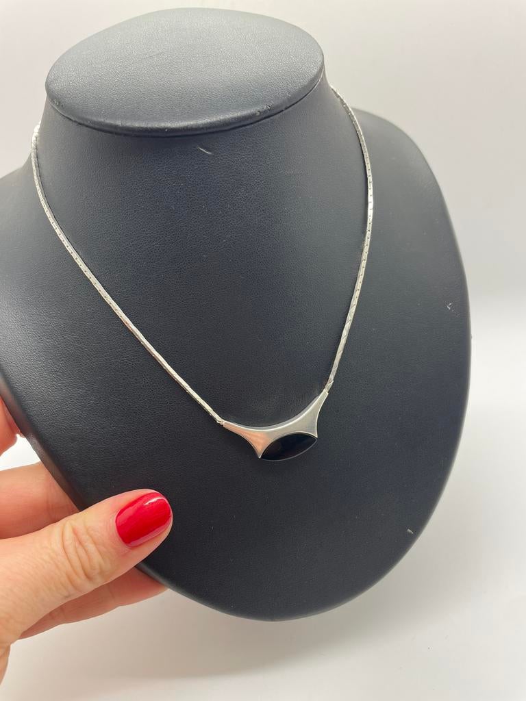 C966 Prachtige zilveren ketting met onyx hanger, Sieraden, Tassen en Uiterlijk, Antieke sieraden, Ophalen of Verzenden, Zilver