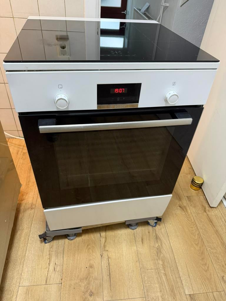 BOSCH  - Fornuis - Inductie 2-fasen (Perilex) -breedte 60 cm, Witgoed en Apparatuur, Fornuizen, Zo goed als nieuw, Inductie, Vrijstaand