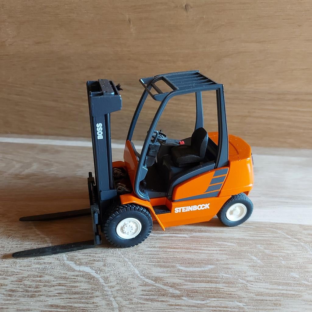 Steinbock heftruck 1:25, Ophalen of Verzenden, Groter dan 1:32, Truck, Overige merken