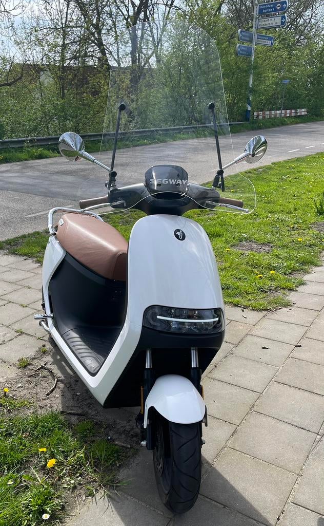 Segway E125S elektrische scooter 45km / Wit, Fietsen en Brommers, Scooters | Overige merken, Ophalen, Maximaal 45 km/u, Elektrisch