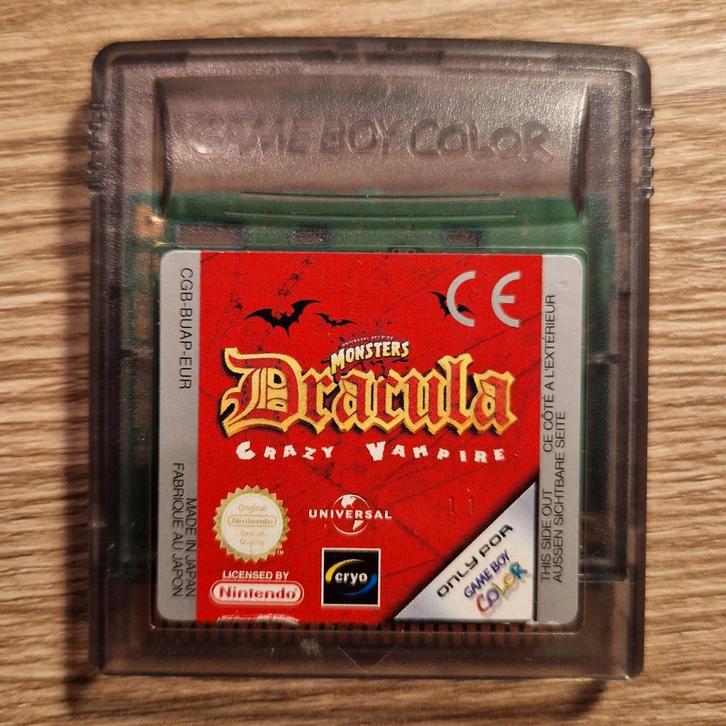 Dracula crazy vampire gameboy color, Spelcomputers en Games, Games | Nintendo Game Boy, Zo goed als nieuw, Avontuur en Actie, 1 speler