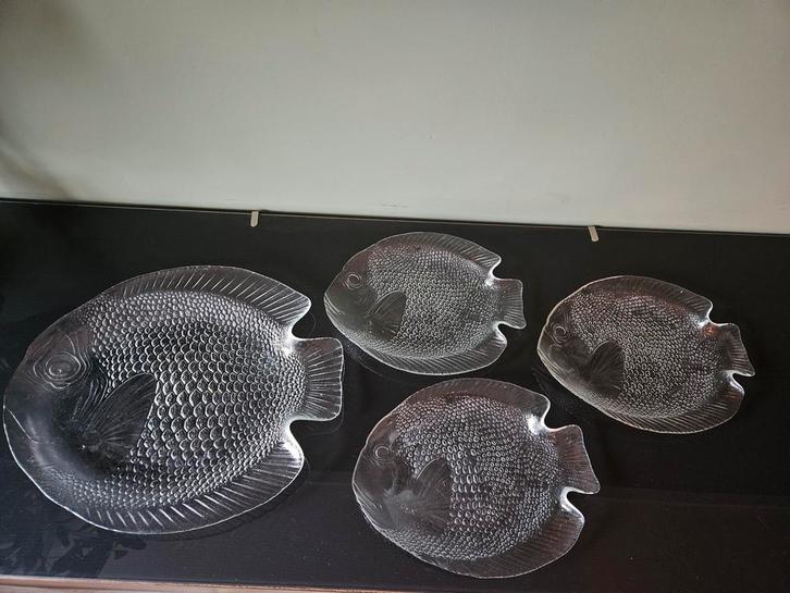 Set van 4 glazen Arcoroc France visschalen, helder glas, Verzamelen, Glas en Borrelglaasjes, Zo goed als nieuw, Overige typen