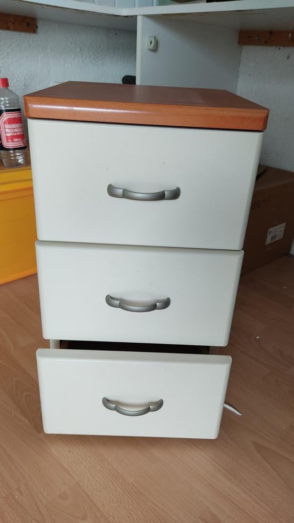 Kastje kersenhout wit met wieltjes en 3 lades, Kersenhout, Minder dan 50 cm, Gebruikt, Ophalen of Verzenden