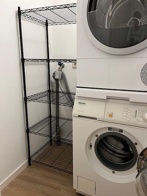 Stellingkast zwart, Ophalen, Zo goed als nieuw