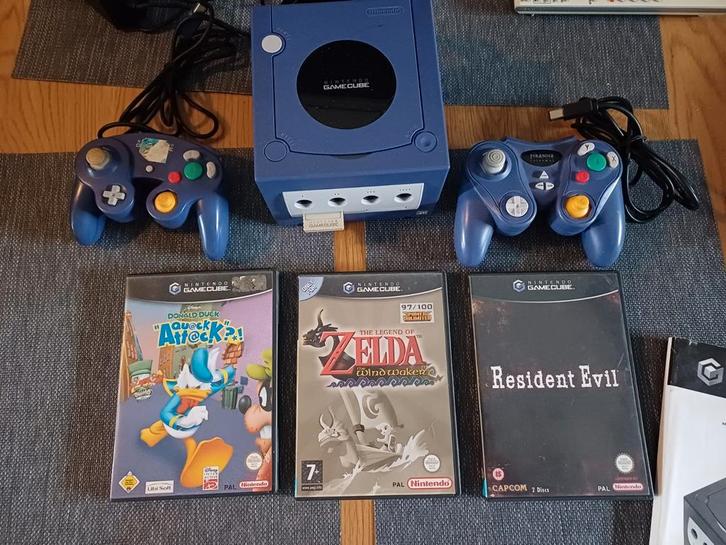 GameCube Paars met 2 controllers zelda resident evil, Spelcomputers en Games, Games | Nintendo GameCube, Gebruikt, Avontuur en Actie