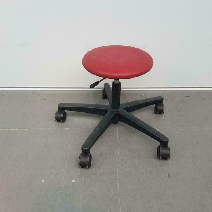 Krukje in hoogte verstelbaar - rode skai - verrijdbaar, 5 krukken of meer, In hoogte verstelbaar, 60 tot 90 cm, Nieuw