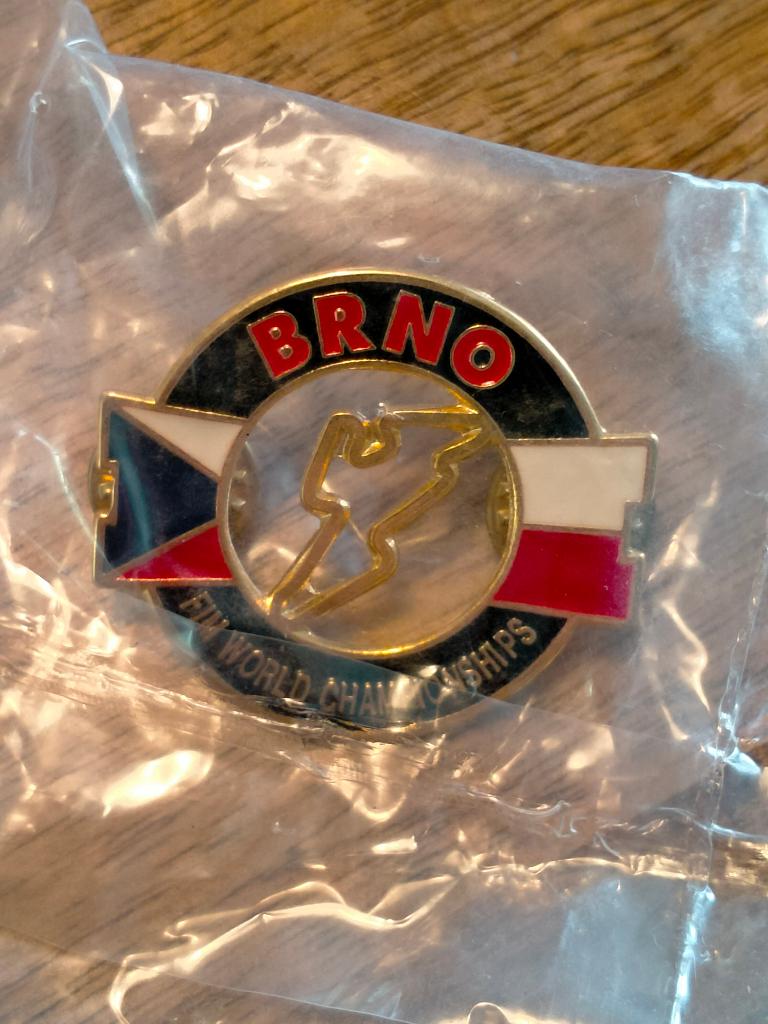 FIM World Championships BRNO motor race pin motorrace, Ophalen of Verzenden, Zo goed als nieuw, Sport