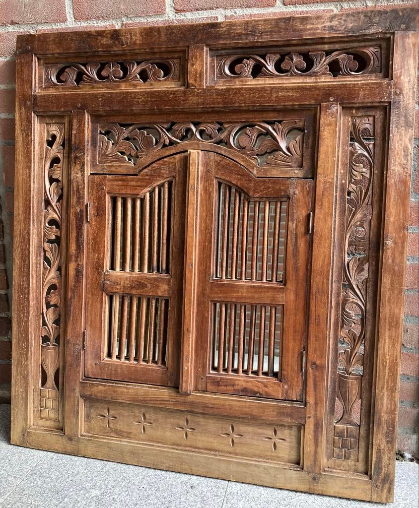 Balinese spiegel met prachtig houtsnijwerk en deurtjes, Ophalen, Rechthoekig, 50 tot 100 cm, Minder dan 100 cm