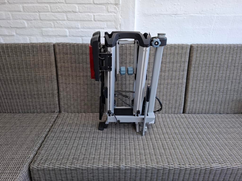 Movanext lux plus fietsendrager kantelbaar inklapbaar, Auto diversen, Ophalen, Zo goed als nieuw, 2 fietsen, Trekhaakdrager