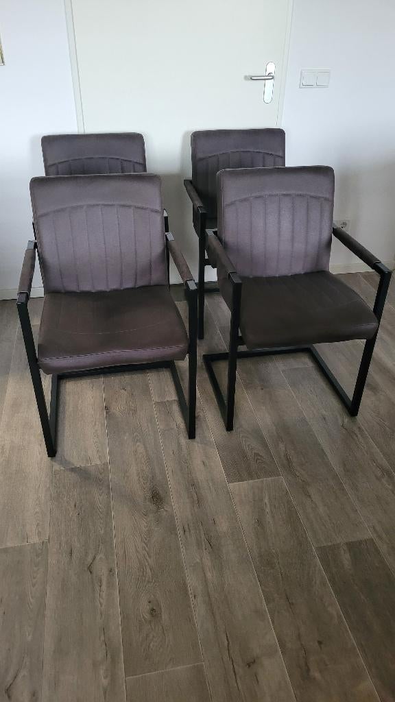 bieden 4 eetkamer stoelen, Ophalen, Overige kleuren, Zo goed als nieuw, Vier