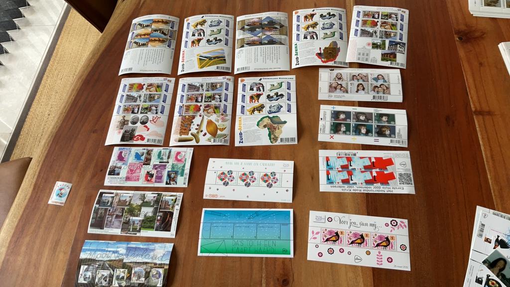 Persoonlijke postzegel velltjes, Verzenden