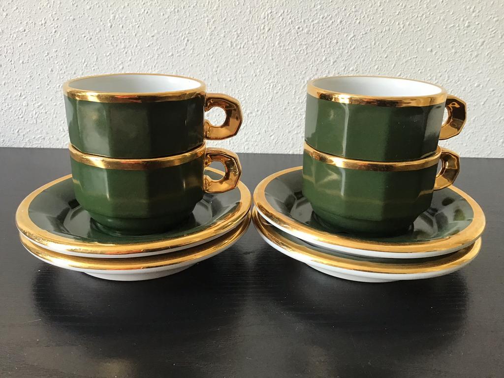Pillivuyt servies, Groen goud 4 Vintage koffiekop en schotel, Ophalen of Verzenden, Huis en Inrichting