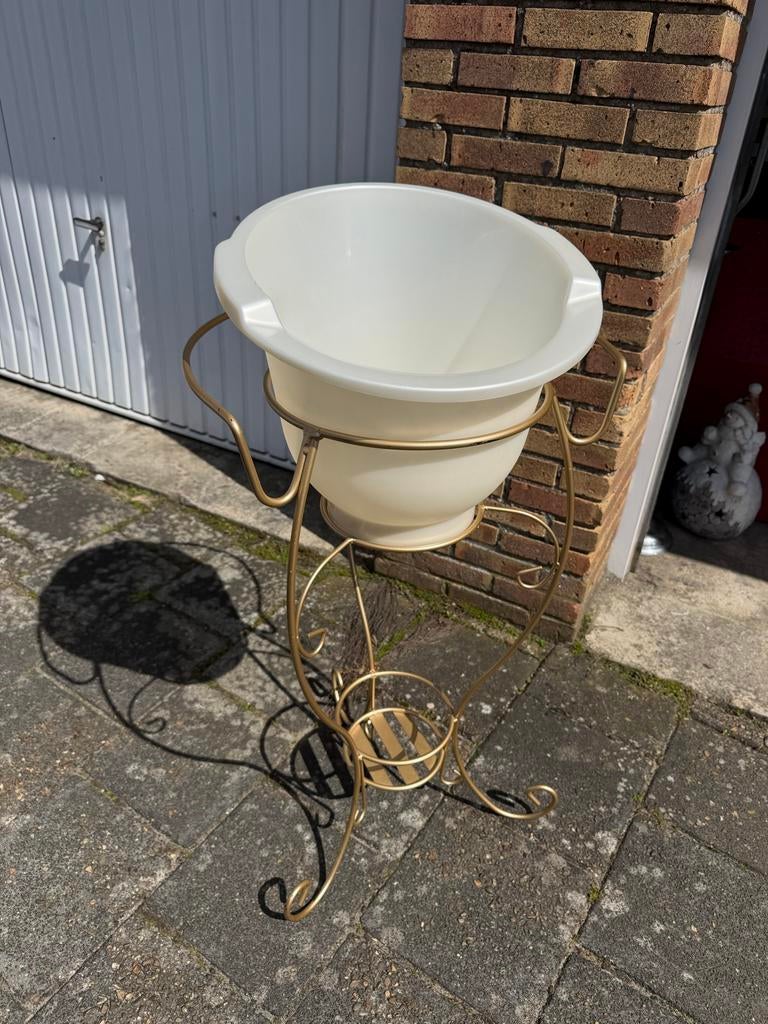 Gouden tummytub standaard met tummy tub, Kinderen en Baby's, Badjes en Verzorging, Gebruikt, Tummy Tub, Standaard, Ophalen