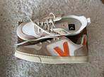 Veja V-10 leer maat 39 nieuw, Zwart, Nieuw, Ophalen of Verzenden, Sneakers of Gympen