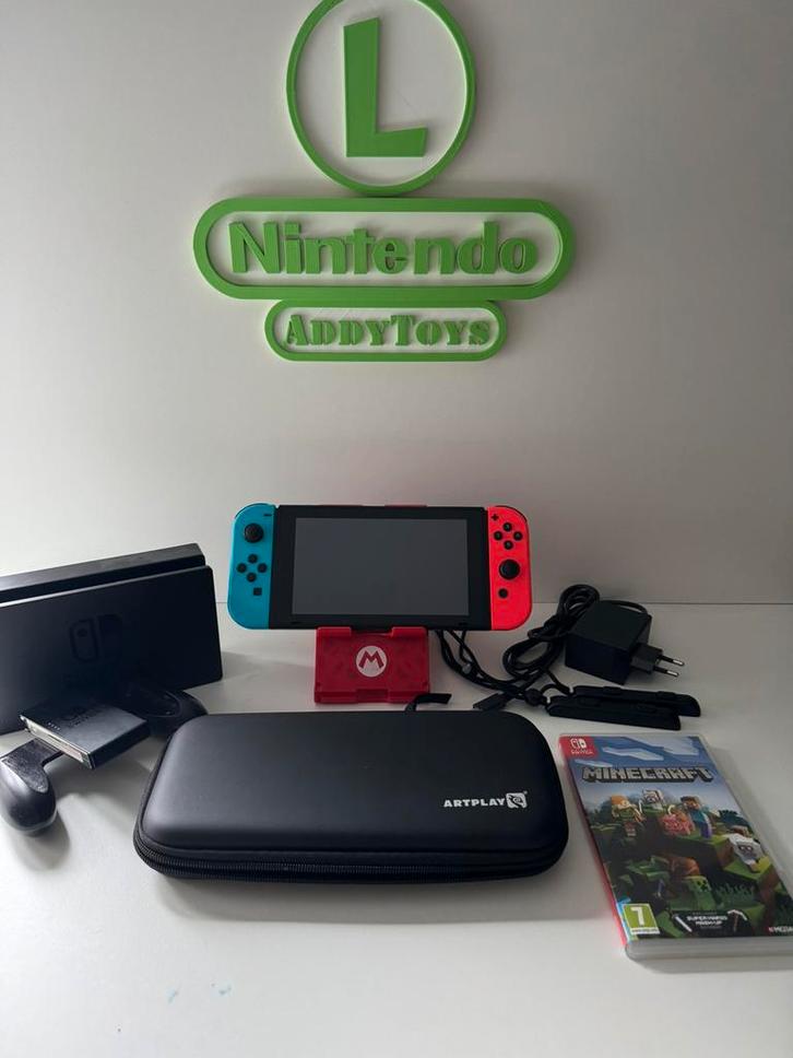 Nintendo switch V2, incl Minecraft en beschermhoes. Zgan, Spelcomputers en Games, Spelcomputers | Nintendo Switch, Zo goed als nieuw