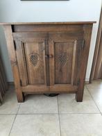 Bruine stevige robuuste kast, Ophalen