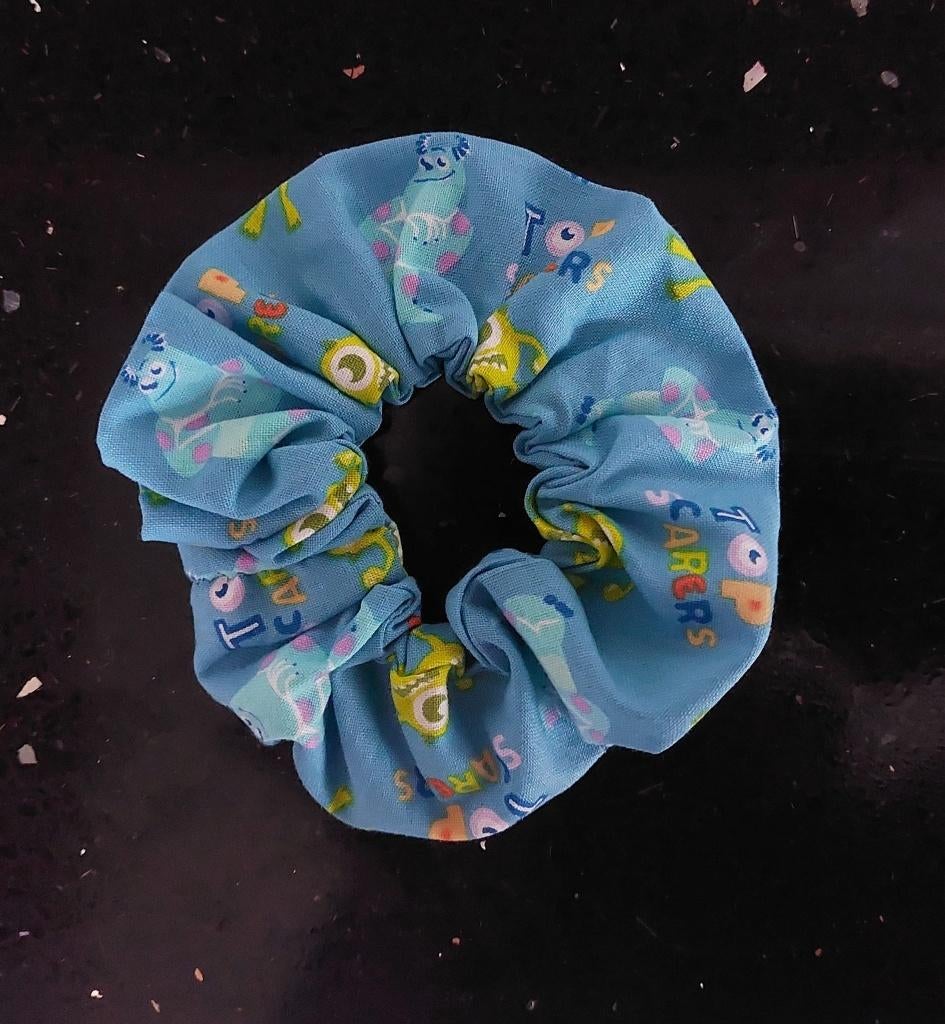 Nieuw- scrunchie Monsters en co ( Sully), Verzamelen, Ophalen of Verzenden, Overige figuren, Nieuw, Overige typen