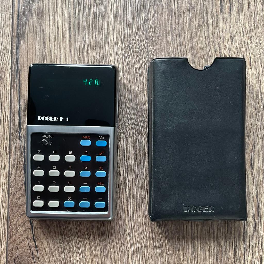 Collectors item! Zeldzame Roger F4 Tohotronic calculator , Verzamelen, Elektronische Apparatuur, Ophalen of Verzenden, Computers en Rekenmachines