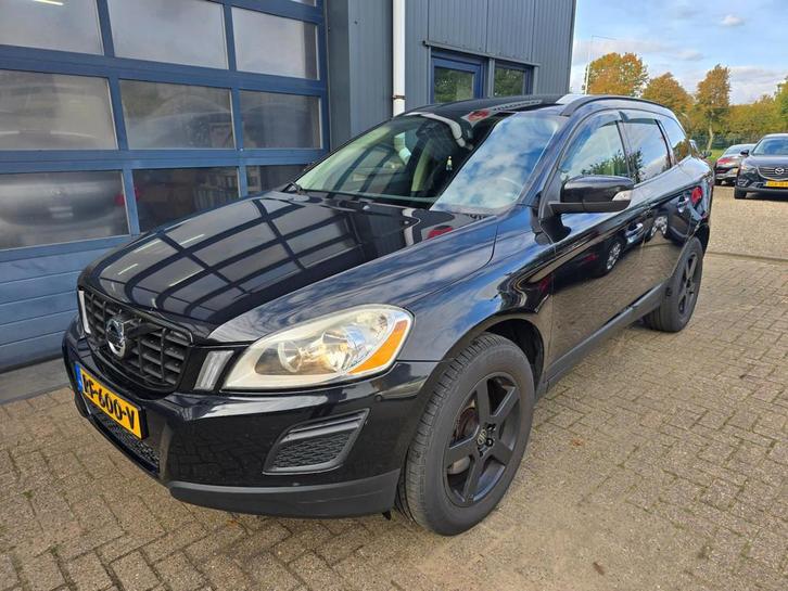 Volvo XC60 2.0 D3 Momentum, Auto's, Volvo, Particulier, Te koop, XC60, ABS, Airbags, Airconditioning, Bluetooth, Boordcomputer