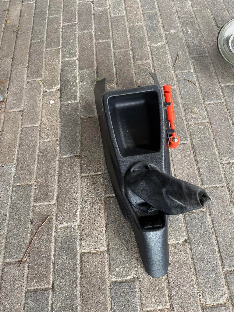 Middenconsole Citroën Saxo, Ophalen