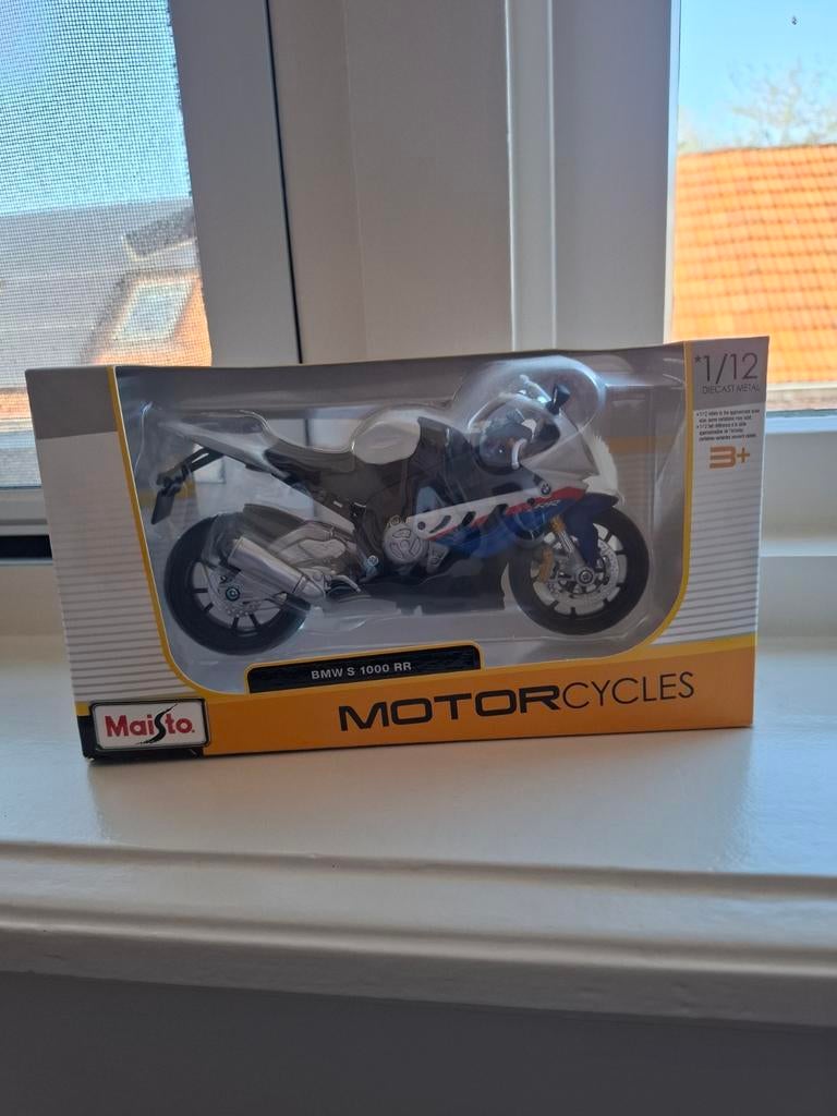 Maisto BMW S 1000 RR en Ducati Panigale V4 schaalmodellen, Hobby en Vrije tijd, Modelauto's | 1:18, Ophalen of Verzenden, Nieuw