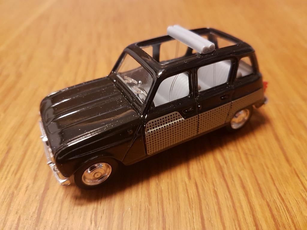 Solido Renault 4L, Hobby en Vrije tijd, Modelauto's | 1:43, Ophalen of Verzenden, Zo goed als nieuw, Auto, Solido