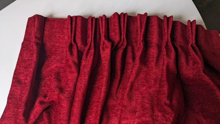Gordijnen rood velours, Huis en Inrichting, Stoffering | Gordijnen en Lamellen, Zo goed als nieuw, 150 tot 200 cm, 100 tot 150 cm